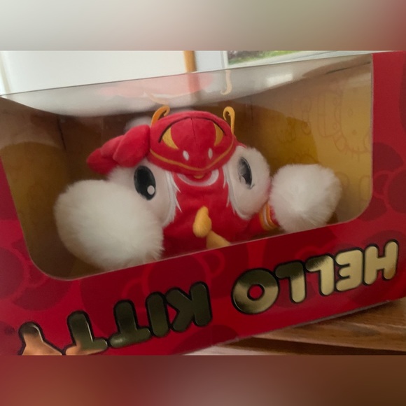 Hello Kitty 8" Year of the Dragon 2024 Boxed Plush (Limited Edition) - Picture 4 of 15